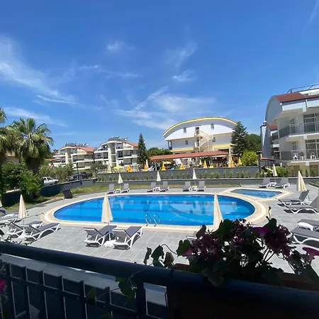 By Lotus - Comfortable Luxury With Pool *